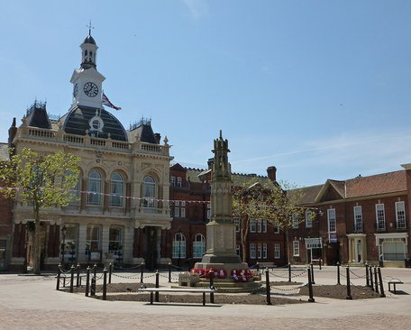 1200px-Retford_Town_Hall,_May_2012.JPG