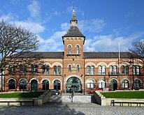 220px-Hartlepool_Borough_Hall_-_geograph.org.uk_-_1606381.jpg